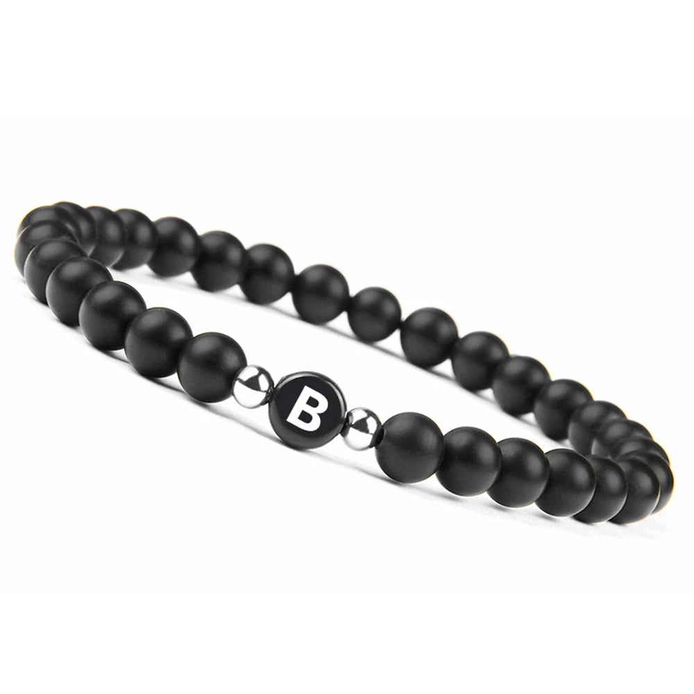 6 mm 26 Buchstaben-Armband, Unisex, schwarzer mattierter Stein, Perlen-Armreif, handgefertigt, DIY-Armband für Frauen, Männer, Paare, Freundschaftsgeschenke