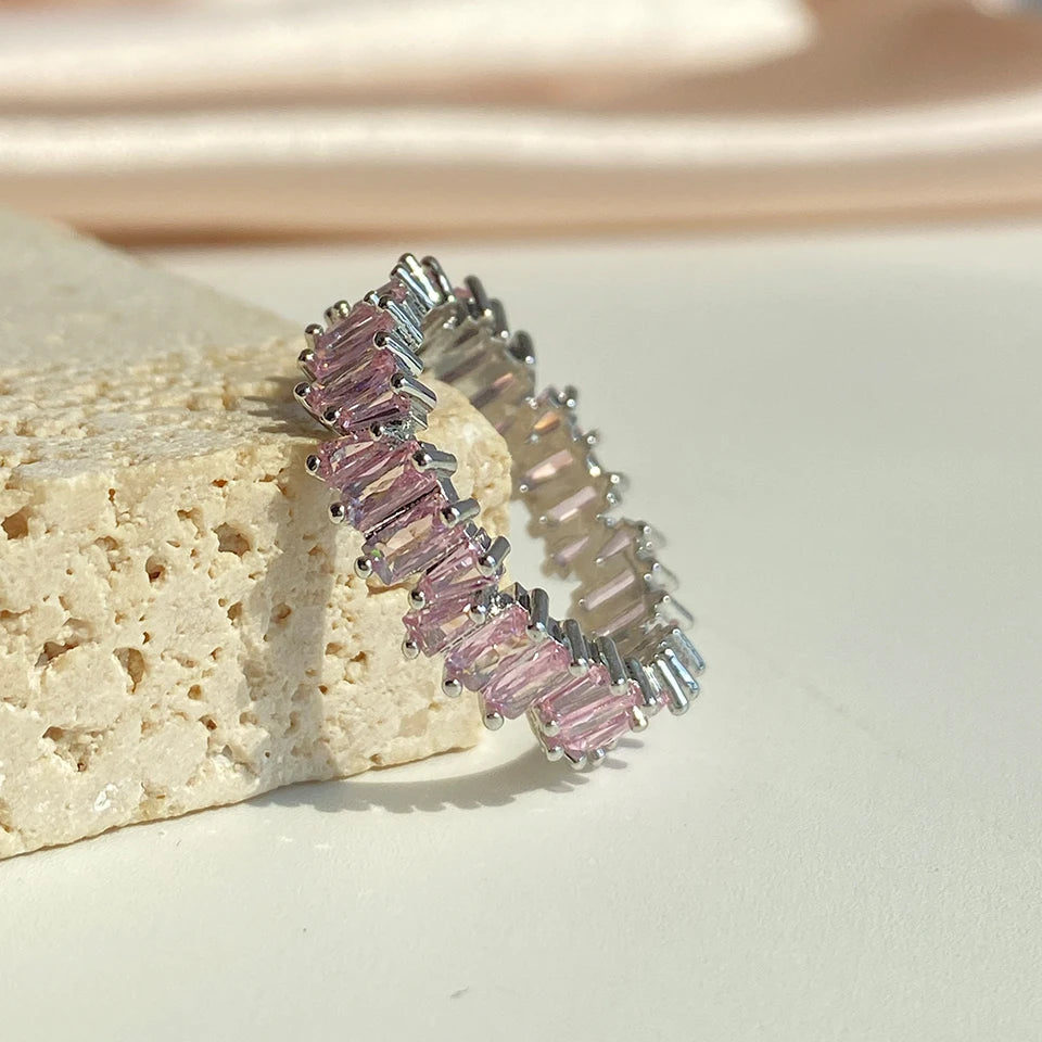 Klassische Baguette-Zirkonia-Verlobungsringe für Damen, luxuriöser, 18 Karat vergoldeter Hochzeitsschmuck