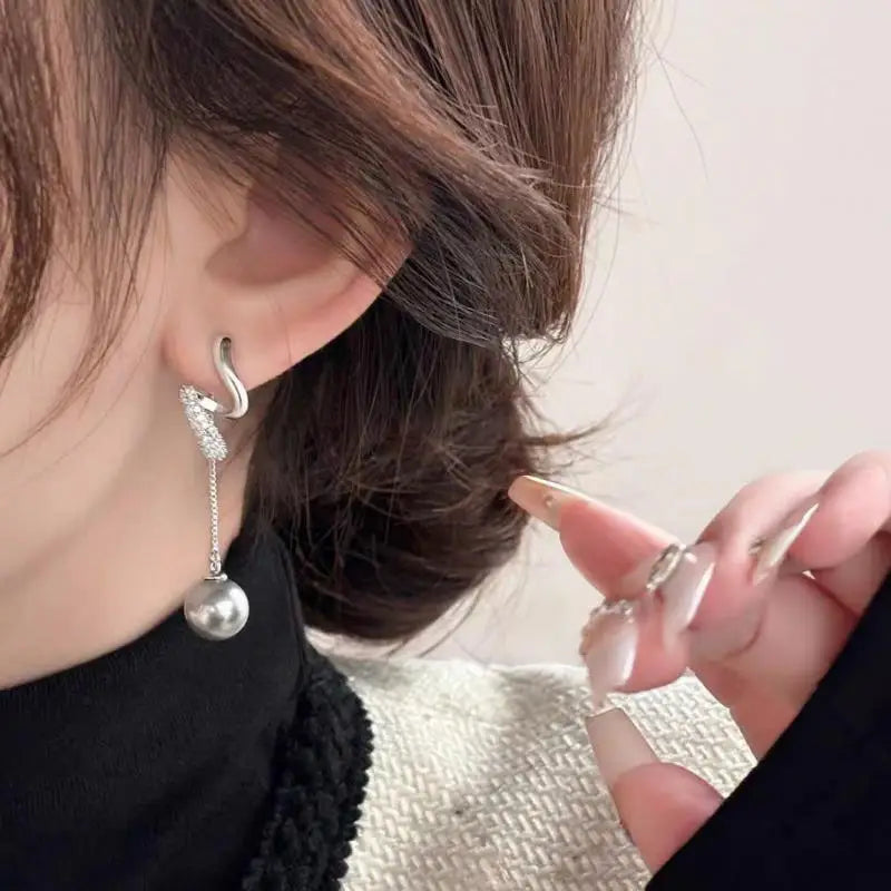 Licht Luxus Nische Design Kristall Lange Quaste Grau Perle Baumeln Ohrringe Für Frauen Mode Elegante Geometrie Schmuck Geschenke