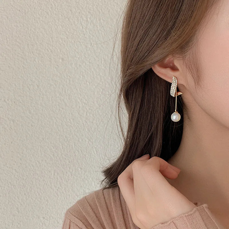 Neue Klassische Elegante Imitation Perle Baumeln Ohrringe Für Frauen Kristall Lange Quaste Exquisite Tropfen Ohrring Hochzeit Schmuck