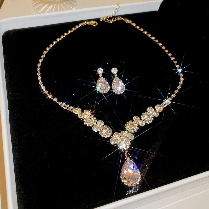 Glänzende Kristall Halskette Ohrringe Damen Mode Große Wassertropfen Strass Halsketten Hochzeit Abendkleid Schmuck Set