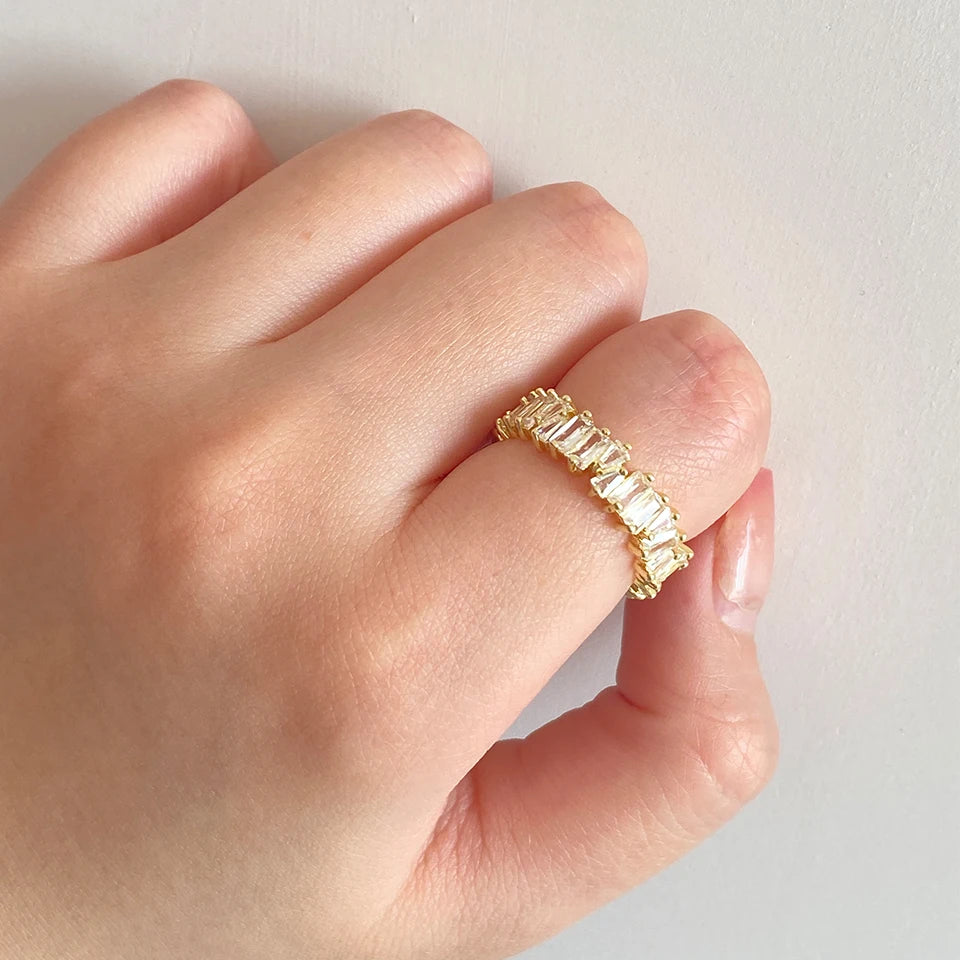 Klassische Baguette-Zirkonia-Verlobungsringe für Damen, luxuriöser, 18 Karat vergoldeter Hochzeitsschmuck