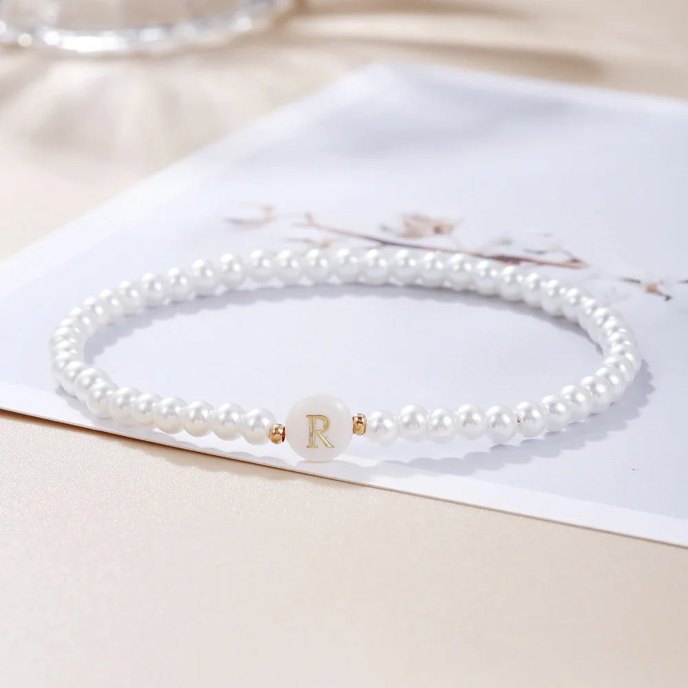 LATS Einfaches, vielseitiges 26-Buchstaben-Perlenarmband für Damen, modische elastische Perlenarmbänder, Handgelenkschmuck, Accessoires im Großhandel