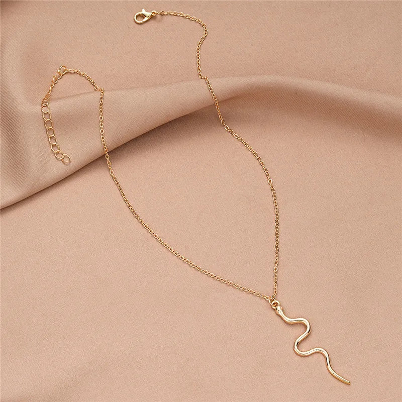 2024 neue Mode Punk Vintage Schlange Anhänger Halskette für Frauen Einfache Gold Farbe Ketten Charms Halsband Weiblichen schmuck Geschenk