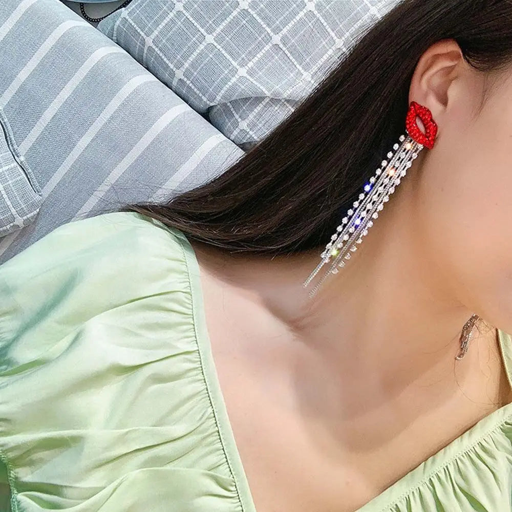 Trend ige glänzende Kristall Quaste rote Lippen baumeln Ohrring Strass rote Mund kette lange Quaste Ohrringe für Frauen