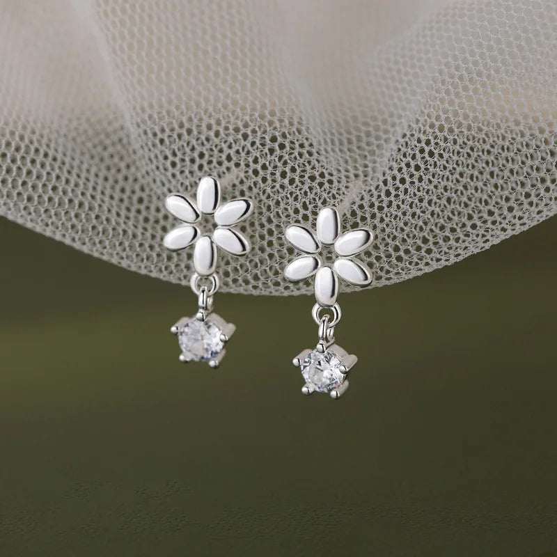 Koreanische Nette Ohr Piercing Wasser Tropfen Ohrringe für Frauen Kristall Kurze Quaste Hypoallergen Weibliche Ohrringe Partei Schmuck Brincos