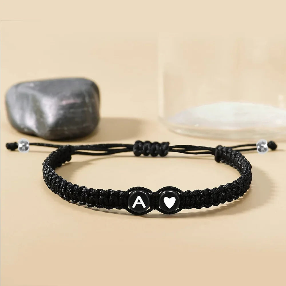 Trendiges schwarzes 26-Buchstaben-geflochtenes Armband, handgefertigt, verstellbares Seil, gewebtes Armband, Handgelenkschmuck, Accessoires, Paar-Geschenk