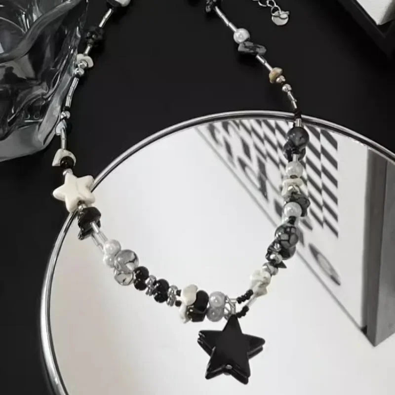 Y2K Schwarzer Stern Anhänger Halskette Frauen Süße Coole Hals Schmuck Mädchen Personalisierte Leichte Harz Pentagramm Perlen Halskette Geschenk