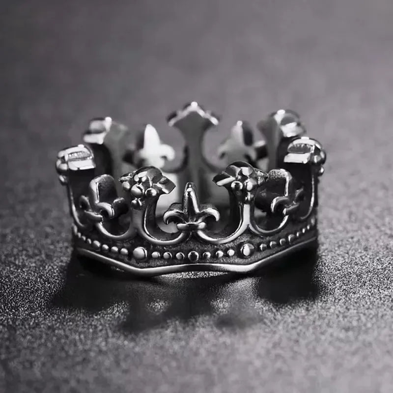 Klassische Retro Krone König Ring Männer Mode Punk einfache Biker Ring für Männer Frauen Party Charme Accessoires Dekoration Großhandel