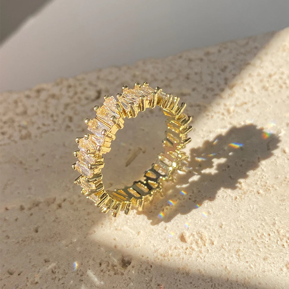Klassische Baguette-Zirkonia-Verlobungsringe für Damen, luxuriöser, 18 Karat vergoldeter Hochzeitsschmuck