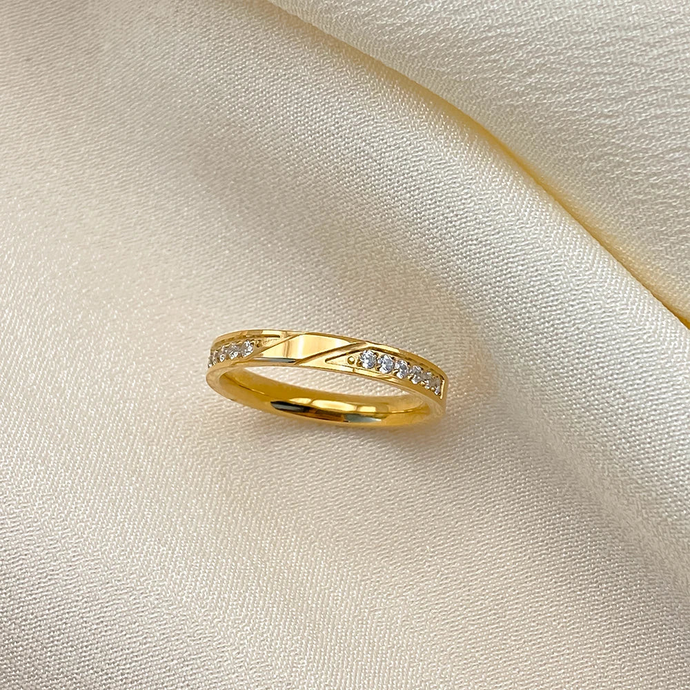 eManco 2025 NEUE Mode Ehering Für Frauen Mikro Gepflastert Cubiz Zirkon Finger Ringe Weibliche Engagement Schmuck