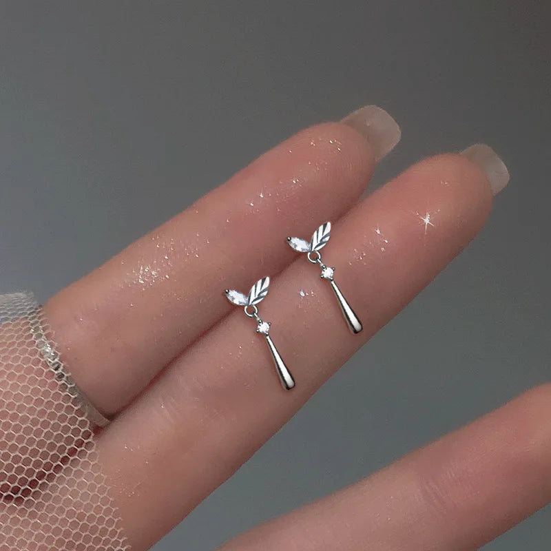 Koreanische Nette Ohr Piercing Wasser Tropfen Ohrringe für Frauen Kristall Kurze Quaste Hypoallergen Weibliche Ohrringe Partei Schmuck Brincos