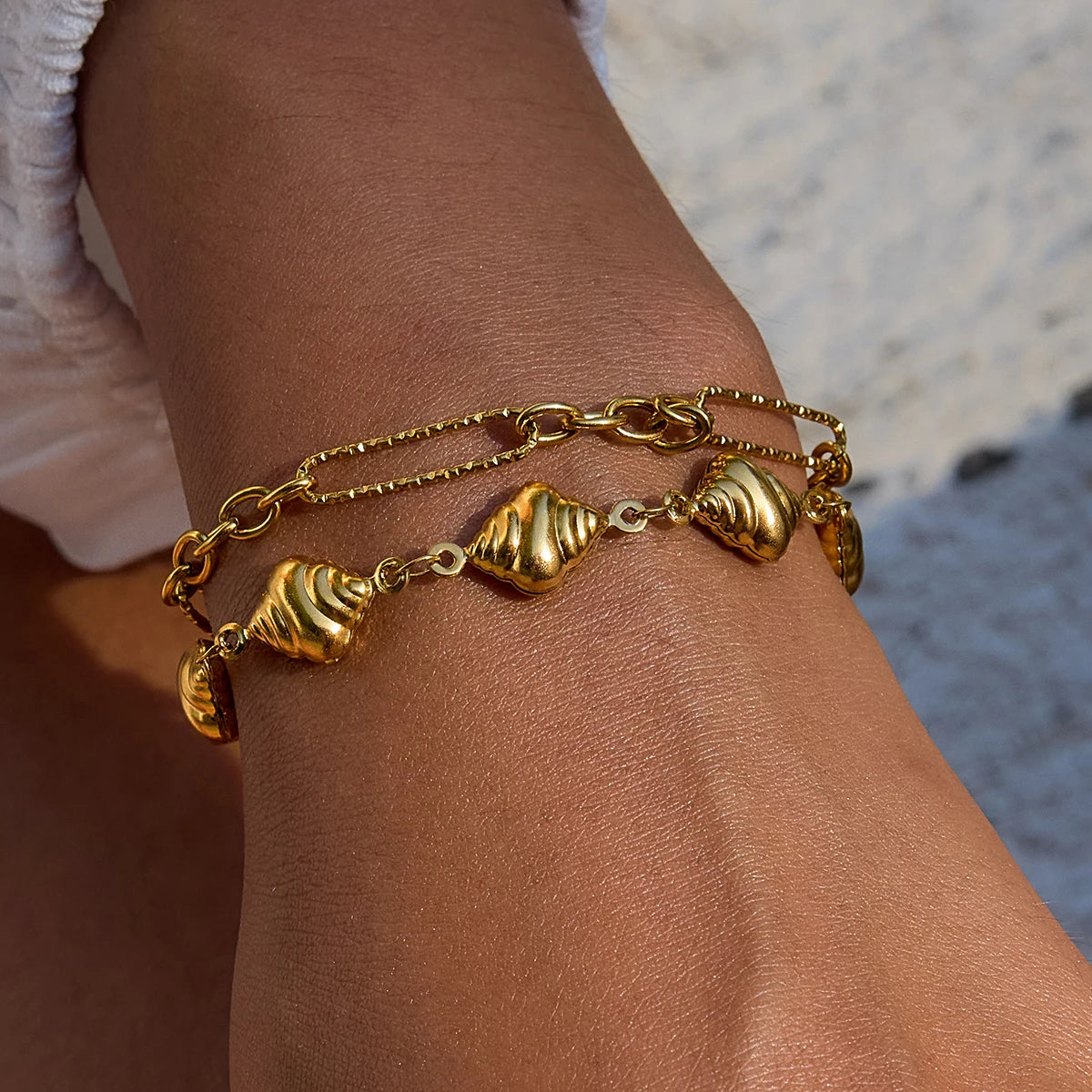 Zora Damen-Armband, modisches All-Match-Faden-Design, Edelstahl-Armband, 18 Karat vergoldet, Lebensmittelform, Basic-Armband für Daliy