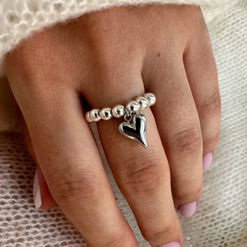LATS Kreative handgemachte Perlen Bungee-Seil Liebe Herz Anhänger Ringe für Frauen Mädchen Silber Farbe CCB Perle verstellbare Ring Schmuck