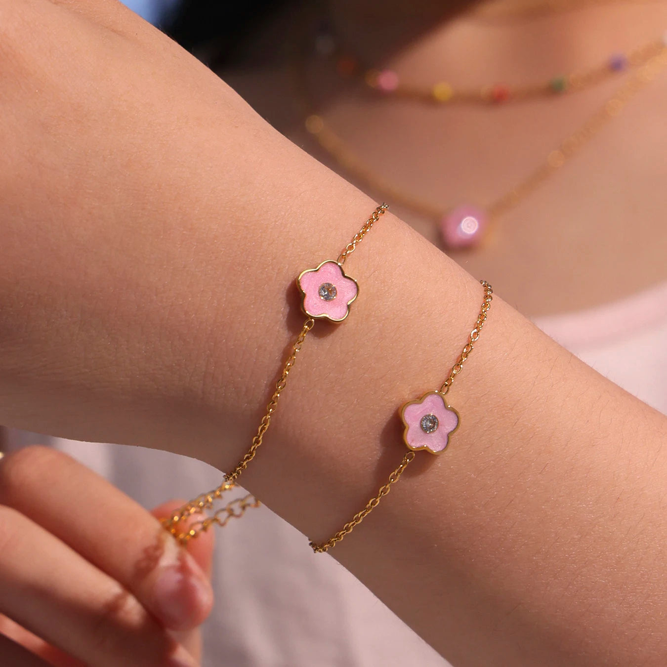 Kinderaccessoires Rosa Blume Zirkon Anhänger Gedrehte Kette Halskette Ohrringe Armband Ring Edelstahl Wasserdicht Geschenk