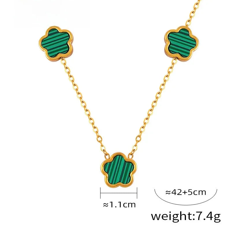 Rustikales frisches Titan-Stahl-Blumen-Accessoires-Armband, weiße Muschel, Acryl-Ohrringe, einfaches Halsketten-Set, Schmuck-Ensemble