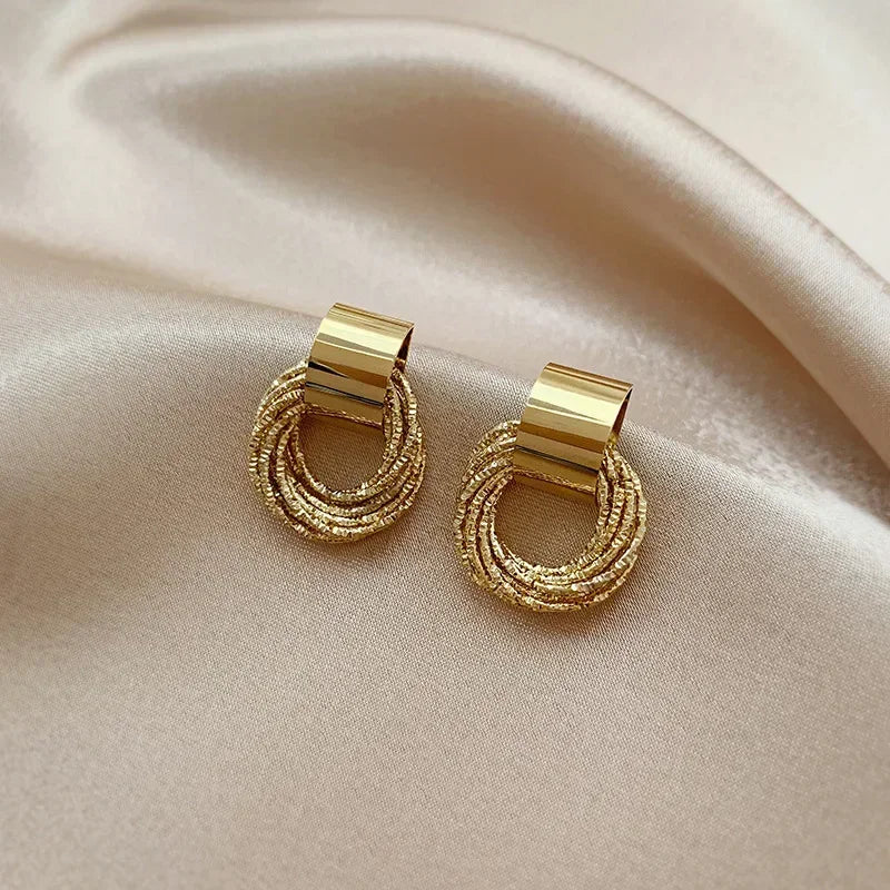 Französische Imitationsperle Creolen Kleine runde Kreisring Ohrringe für Frauen Minimalistischer Schmuck Elegante Ohrschnalle Geschenke