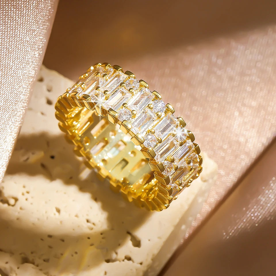 Klassische Baguette-Zirkonia-Verlobungsringe für Damen, luxuriöser, 18 Karat vergoldeter Hochzeitsschmuck
