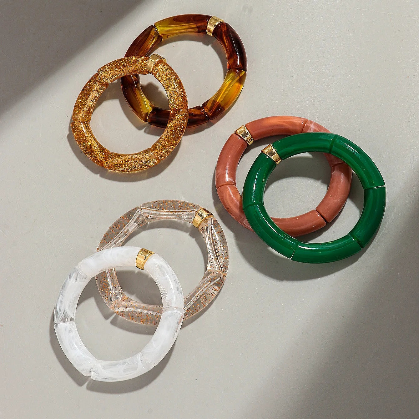 Bohomia Acryl-Design-Stil, klobiges Bambus-Stapelarmband für Damen, Boho, elastisch, bunt, Röhrenperlen, Armbänder 2024, Schmuck