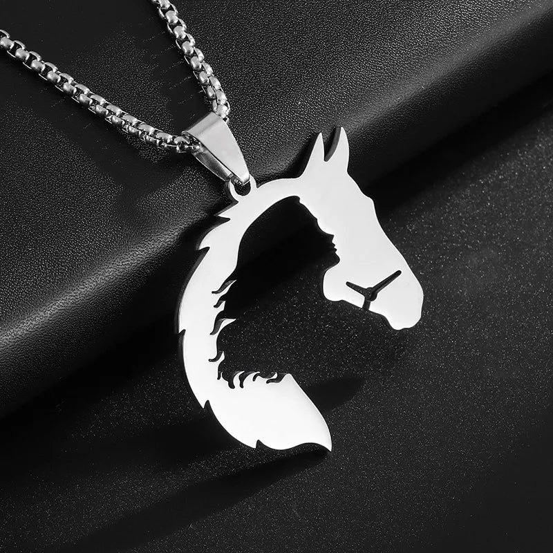 1Pcs Exquisite Titan Stahl Pferd Kopf Tier Halskette Geeignet Für Männer Und Frauen Mode Anhänger Hip Hop Trend Party schmuck