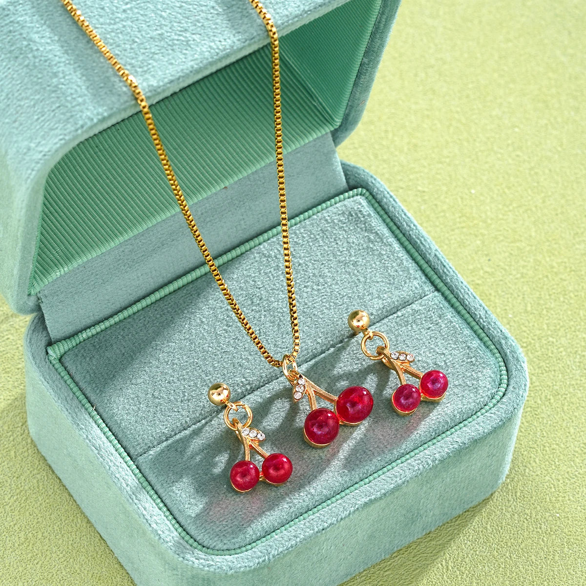 3PCS Rote Kirsche Anhänger Edelstahl Halskette Ohrringe für Frauen Mode Gold Farbe Box Kette Halsketten Ohrringe Sets Schmuck
