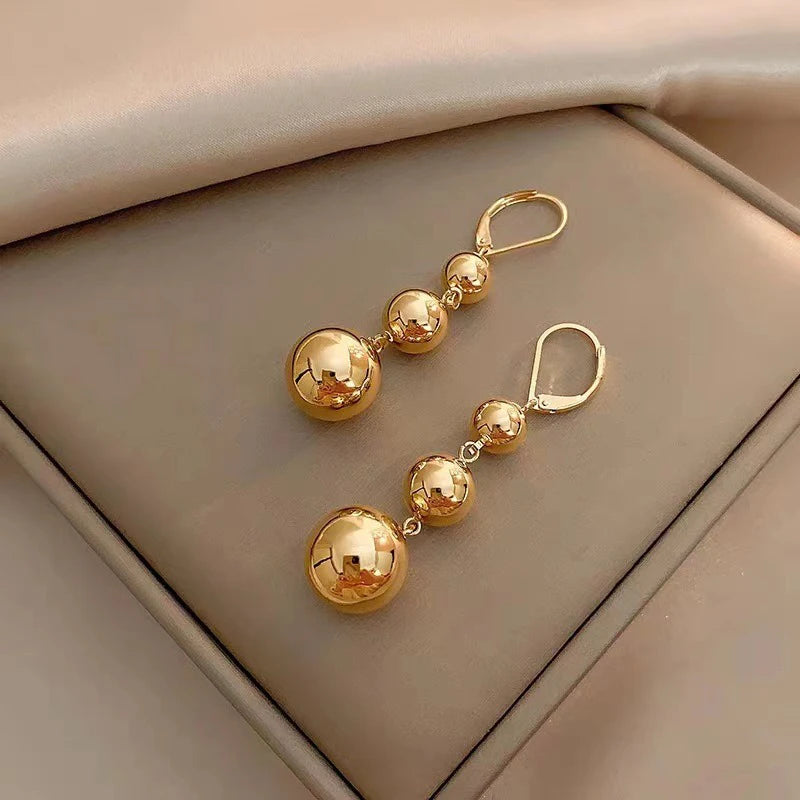 Punk Metall Runde Perle Quaste Anhänger Ohrringe für Frauen Mode Gold Farbe Glänzend Glatte Kugel Ohrringe Schmuck Zubehör
