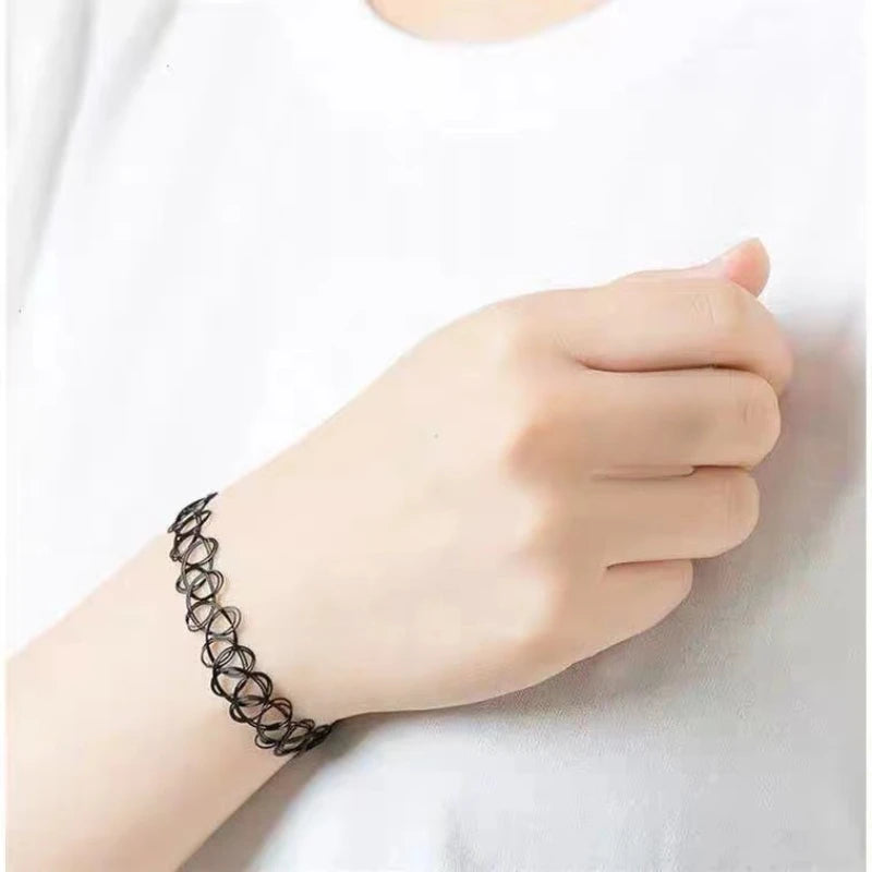 Vintage Stretch Tattoo schwarz hohle Armbänder Punk Retro Gothic elastische Bijoux für Frauen Dame Geschenk Modeschmuck