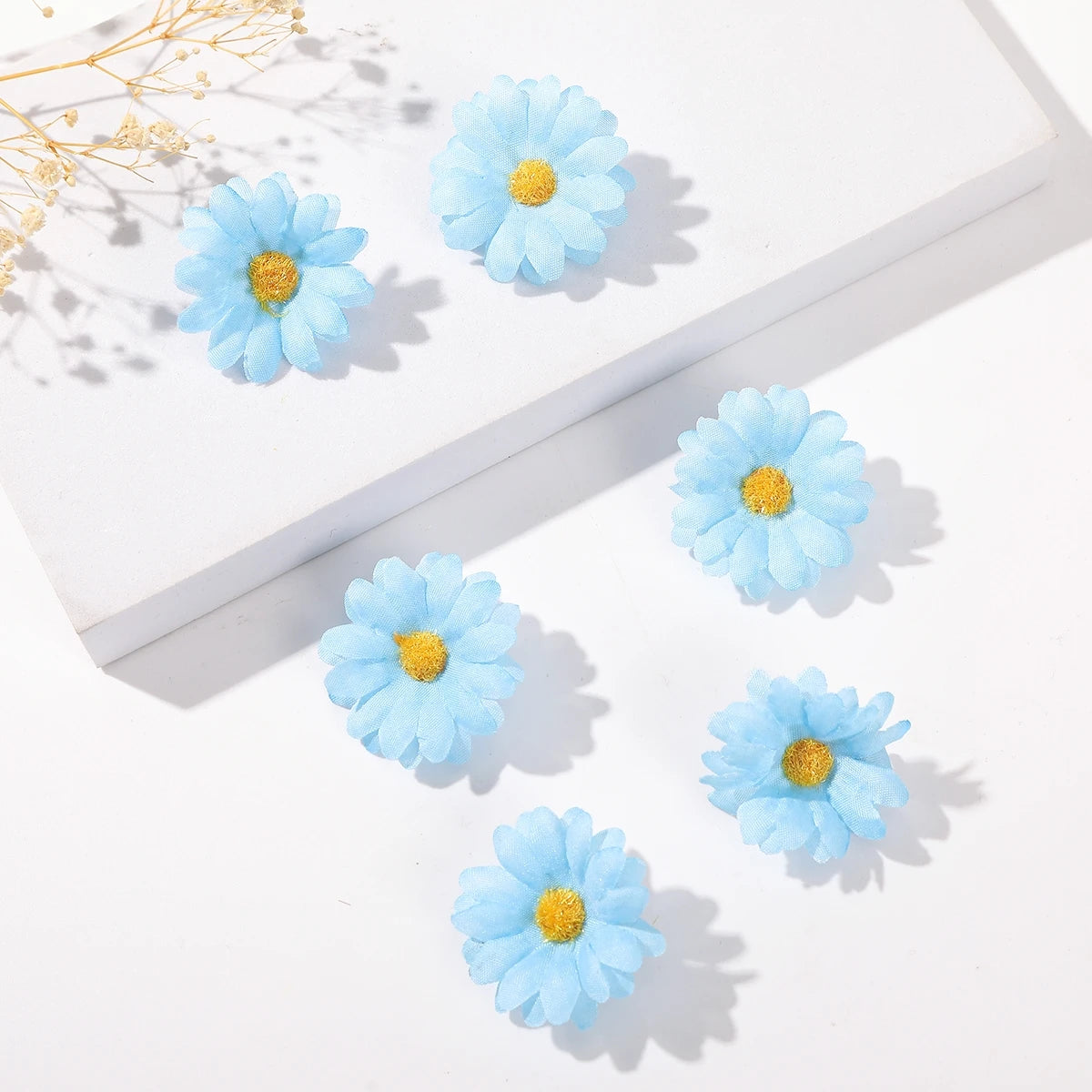 AWAYTR 6 Stück Sonnenblumen-Haarspangen, seitlicher Pony-Clip, niedliche Gänseblümchen, kleine Blumen-Haarnadeln, Entenschnabel-Haarnadel, Damen-Haar-Accessoires