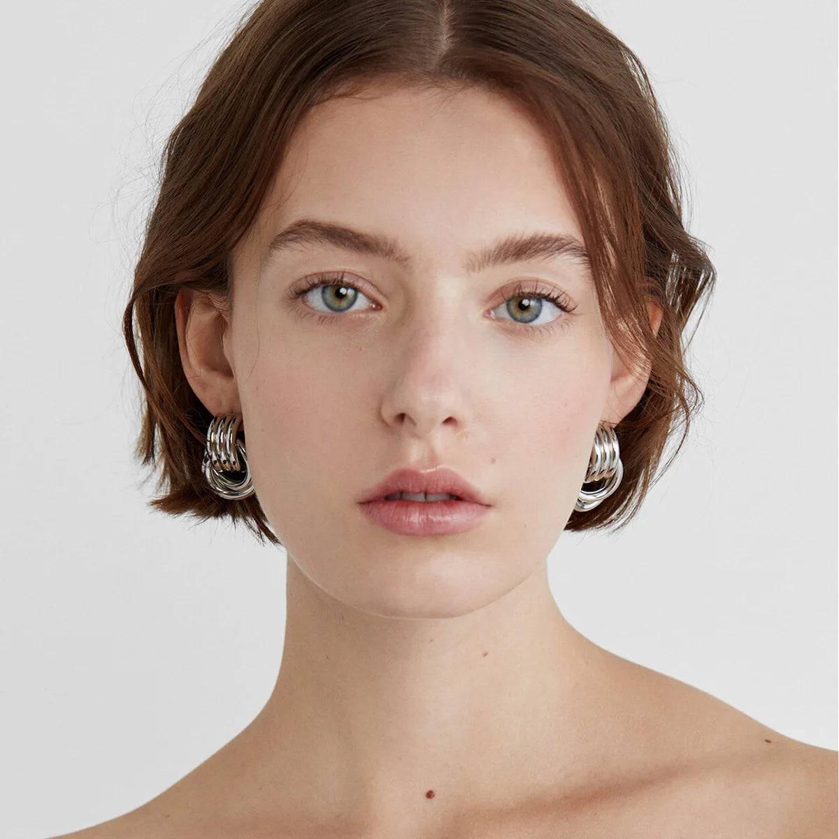 1 Paar 3 Farben Punk Edelstahl 18 Karat vergoldet zweifarbige Kreisknoten Ohrstecker Ohrringe Frauen einfache Ohrringe Schmuck Geschenke