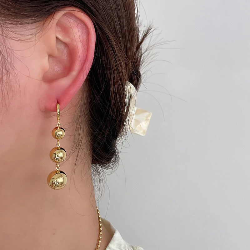 Punk Metall Runde Perle Quaste Anhänger Ohrringe für Frauen Mode Gold Farbe Glänzend Glatte Kugel Ohrringe Schmuck Zubehör
