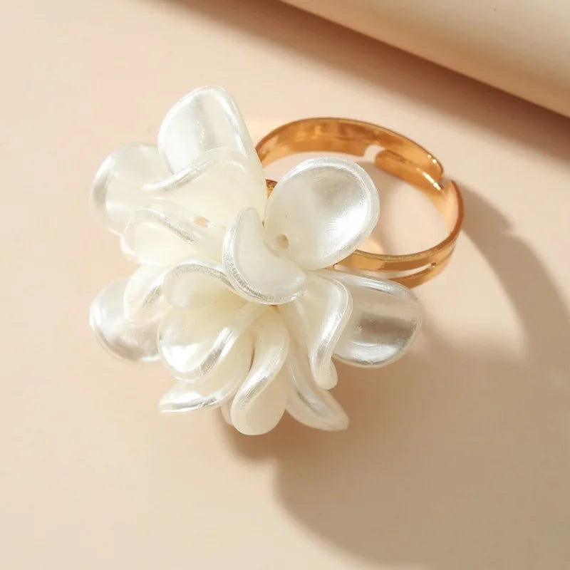 Neue Koreanische Weiße Blume Ringe für Frauen Mädchen Vergoldet Einstellbare Ringe Anillos Hochzeit Verlobung Party Ring Valentinstag