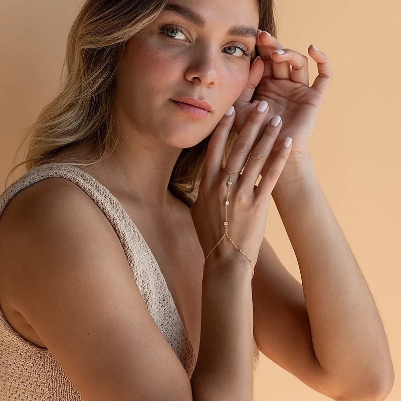LATS Neues Böhmen-Kristall-Armband für Frauen, einfache dünne Kette, Finger-Hand-Schmuck, Accessoires, Geschenk