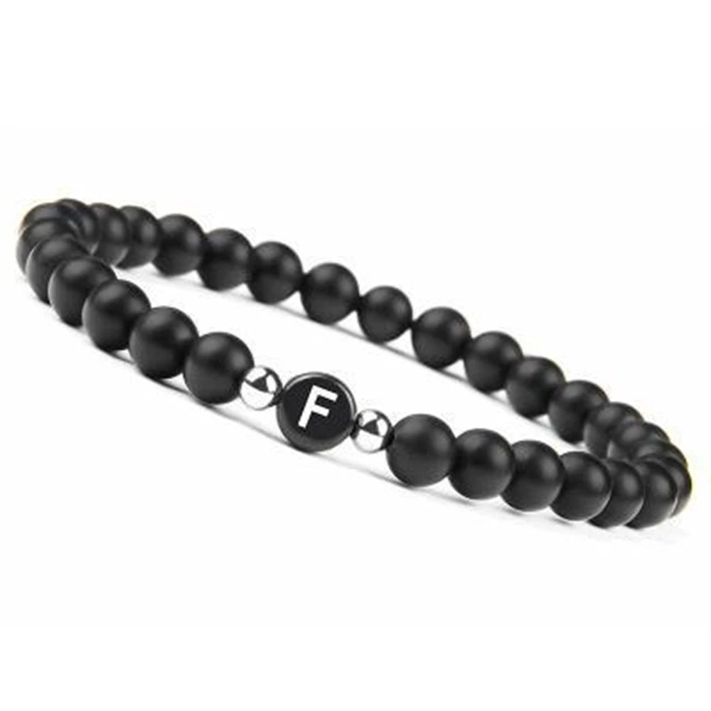6 mm 26 Buchstaben-Armband, Unisex, schwarzer mattierter Stein, Perlen-Armreif, handgefertigt, DIY-Armband für Frauen, Männer, Paare, Freundschaftsgeschenke