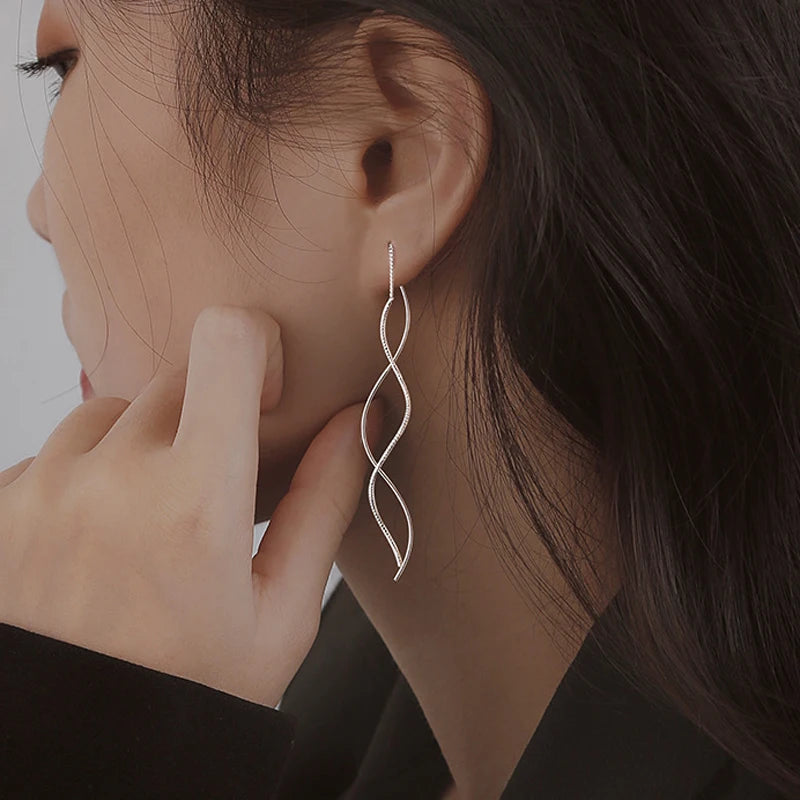 Koreanische Mode Lange Welle Quaste Ohrringe für Frauen Schmuck 2024 Trend Neue Rotierenden Twisted frauen 925 Silber Nadel ohrringe