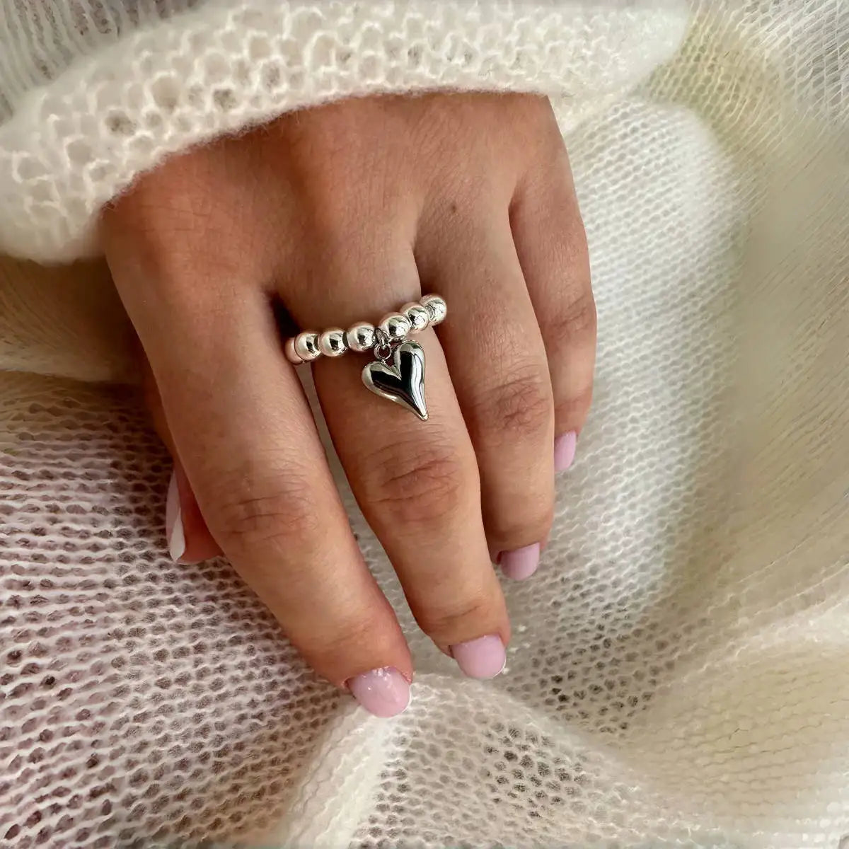 LATS Kreative handgemachte Perlen Bungee-Seil Liebe Herz Anhänger Ringe für Frauen Mädchen Silber Farbe CCB Perle verstellbare Ring Schmuck