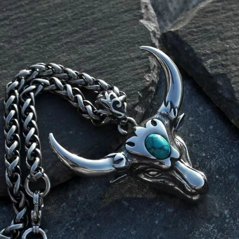 Gothic Green Stone Bull Skull Halskette Anhänger Punk Tier Halskette Herren Stier Sternzeichen Amulett Schmuck Jubiläumsgeschenk