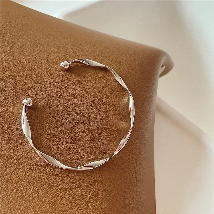 Neuer Modetrend einzigartiges Design elegante exquisite Twist einfache Armband Frauen Schmuck Hochzeits feier Premium Geschenk Großhandel
