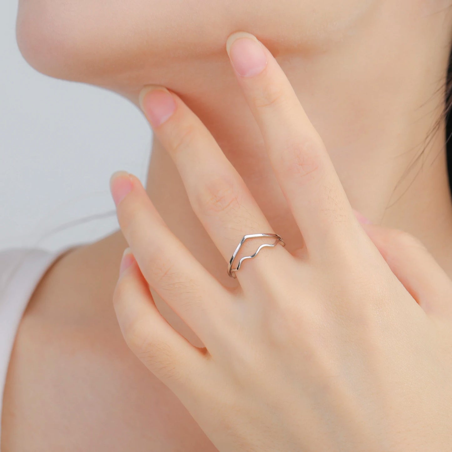 Lucktune Mode Einfacher Wellenring Edelstahl Damen Geometrische Linie Fingerringe Hochzeit Schmuck Geschenk für Liebhaber Paar Neu