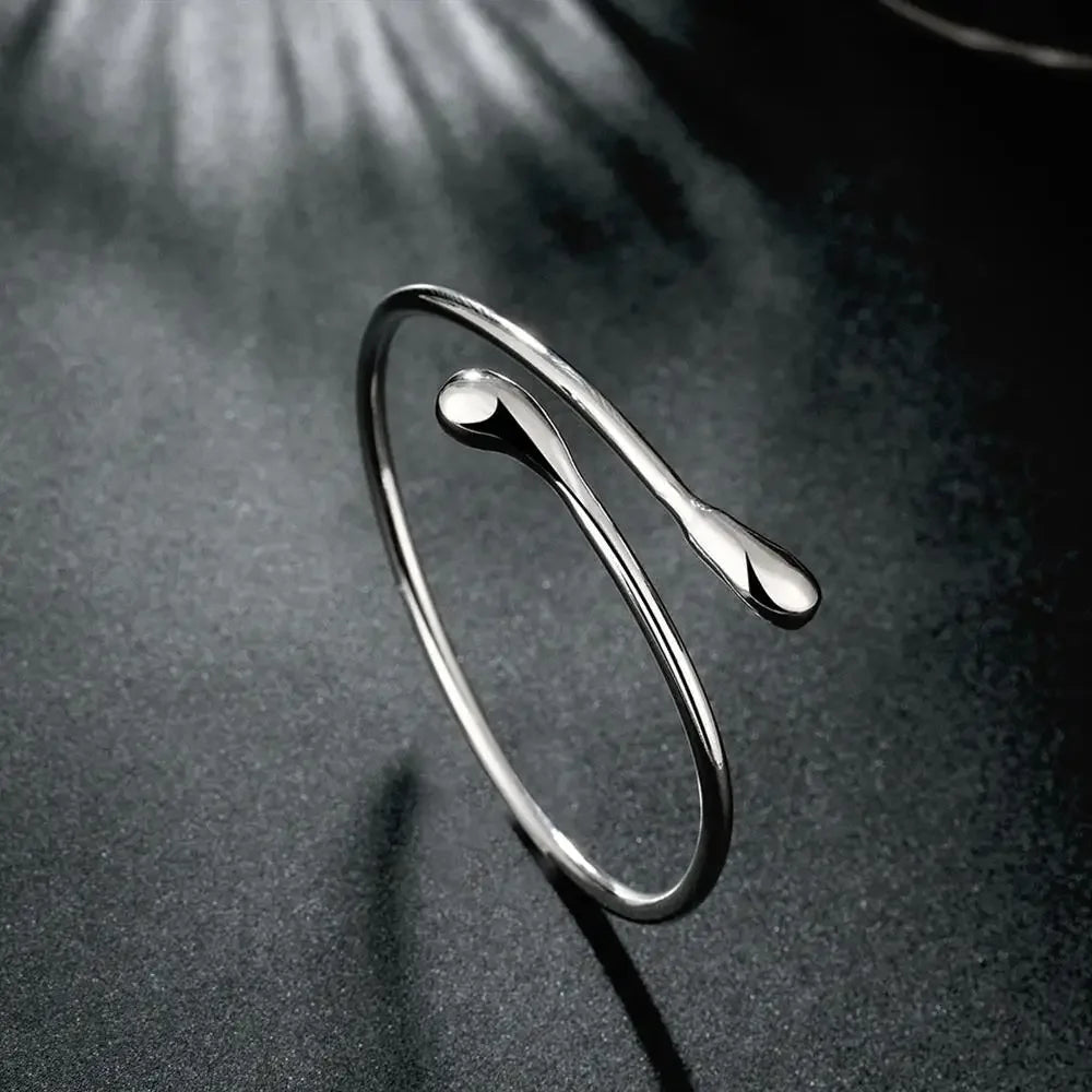 Charm-Armbänder aus 925er-Sterlingsilber für Damen, feine Wassertropfen-Armreifen, Damenmode, Hochzeit, Party, Weihnachtsgeschenk, Schmuck