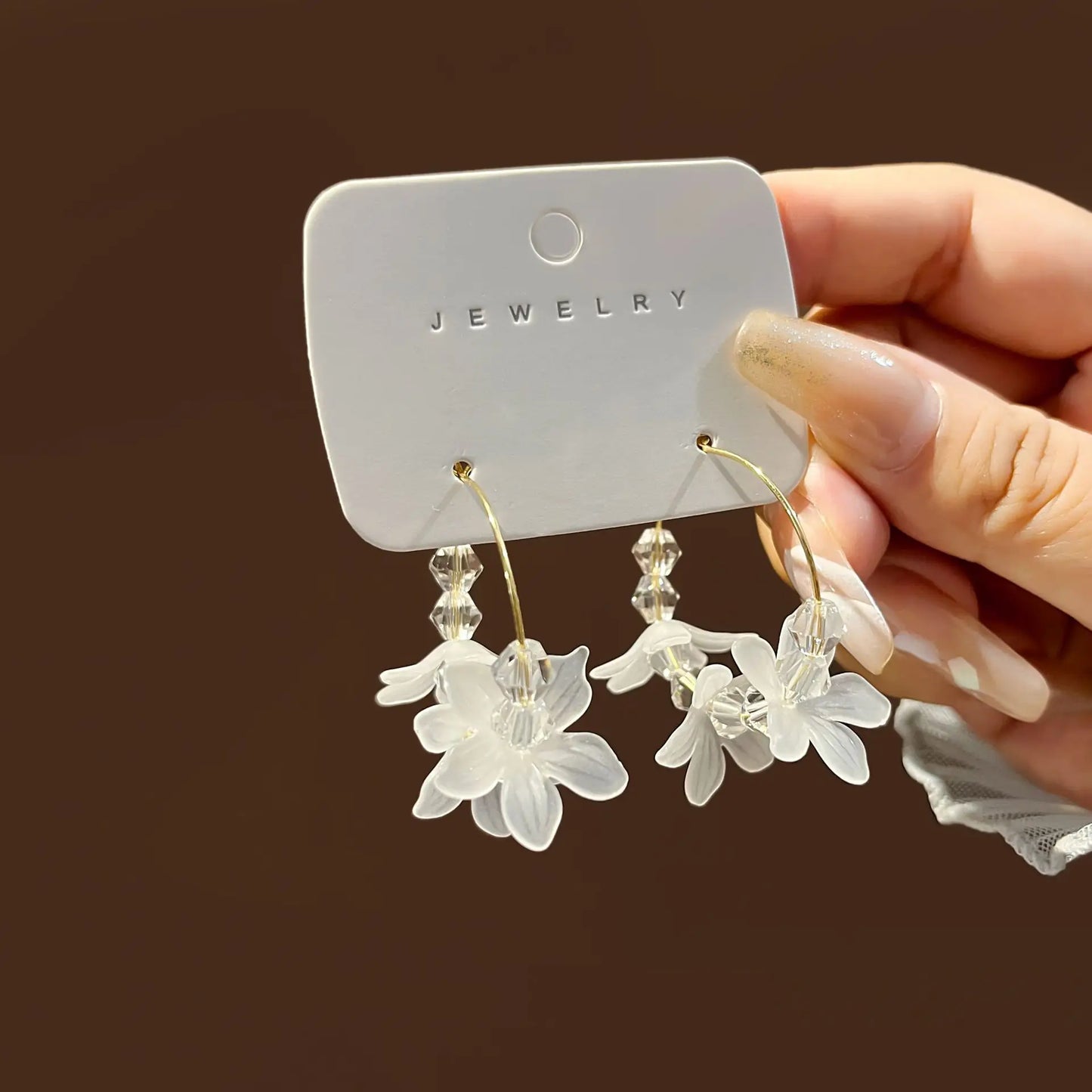 Nadel Soft Shell Weiße Blume Knospe Ohrringe Transparente Perle Blume Quaste Ohrringe Legierung Persönlichkeit Stil Sommer Mode