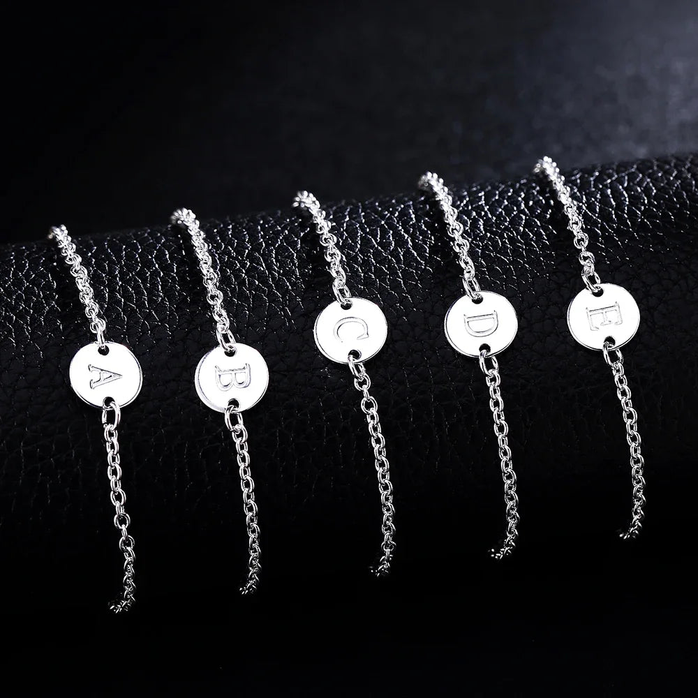 Neuer Trend 925er Sterlingsilber 26-Buchstaben-Karten Kettenarmbänder für Frauen Mode Hochzeit Party edler Schmuck Weihnachtsgeschenke