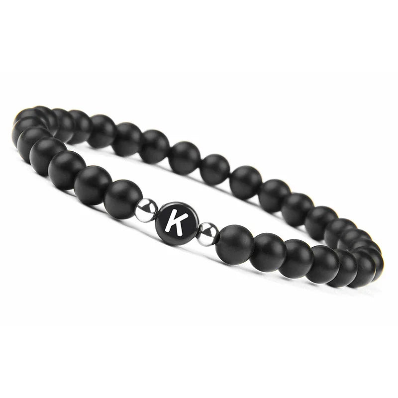 6 mm 26 Buchstaben-Armband, Unisex, schwarzer mattierter Stein, Perlen-Armreif, handgefertigt, DIY-Armband für Frauen, Männer, Paare, Freundschaftsgeschenke