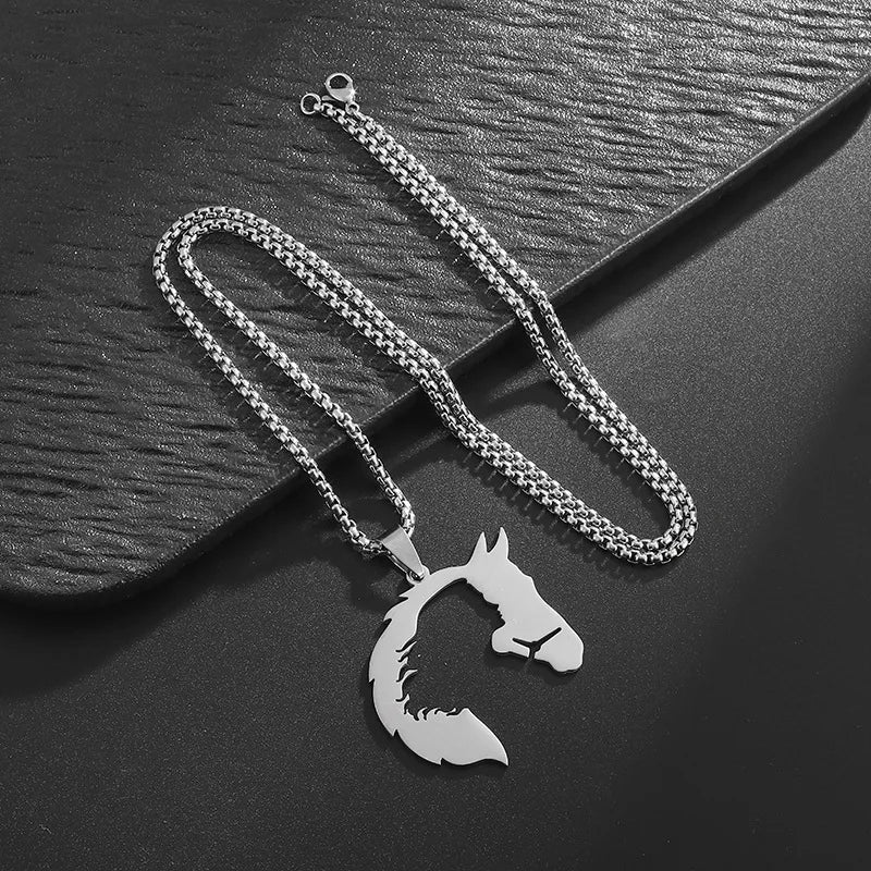 1Pcs Exquisite Titan Stahl Pferd Kopf Tier Halskette Geeignet Für Männer Und Frauen Mode Anhänger Hip Hop Trend Party schmuck