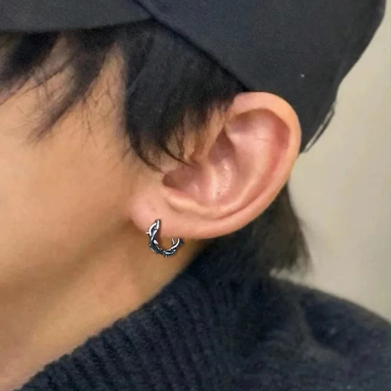 Hiphop Punk Thorn Creolen für Männer Frauen Klassisches Piercing Ohrknorpel Tragus Einfacher Huggie Hoop Rock Schmuck Geschenk