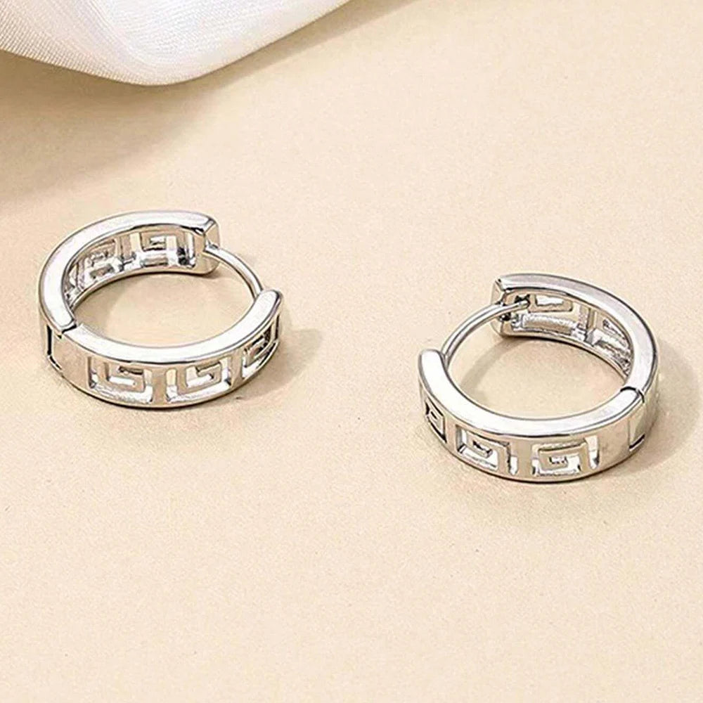 Gold Farbe Aushöhlen Kleine Creolen Für Frauen Silber Farbe Metall Spezielle Cut Out Geometrische Muster Frauen Ohrringe Schmuck