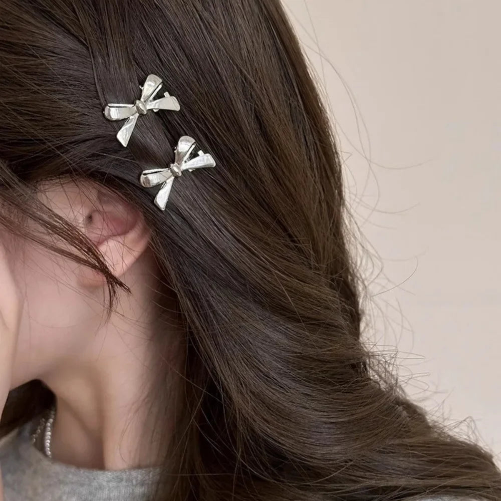 4 Stück/Set neue Mini-Haarnadeln mit goldener Schleife für Damen, süße und coole Mädchen-Pony-Haarnadeln und Haar-Accessoires