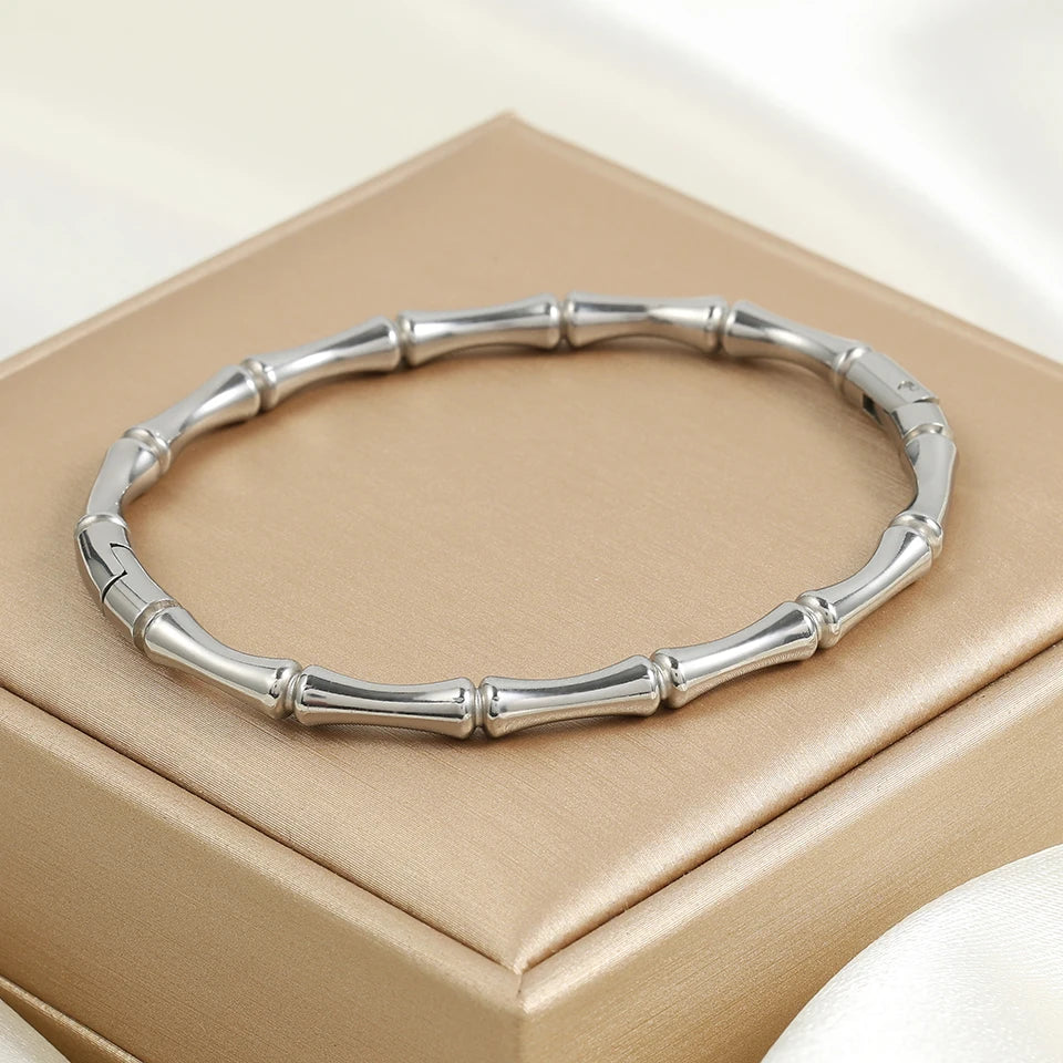 ZAKOL Wasserdichtes Edelstahl-Manschettenarmband, Armreifen für Damen, glattes Metall, zu öffnende Armbänder, Schmuck, Geschenk