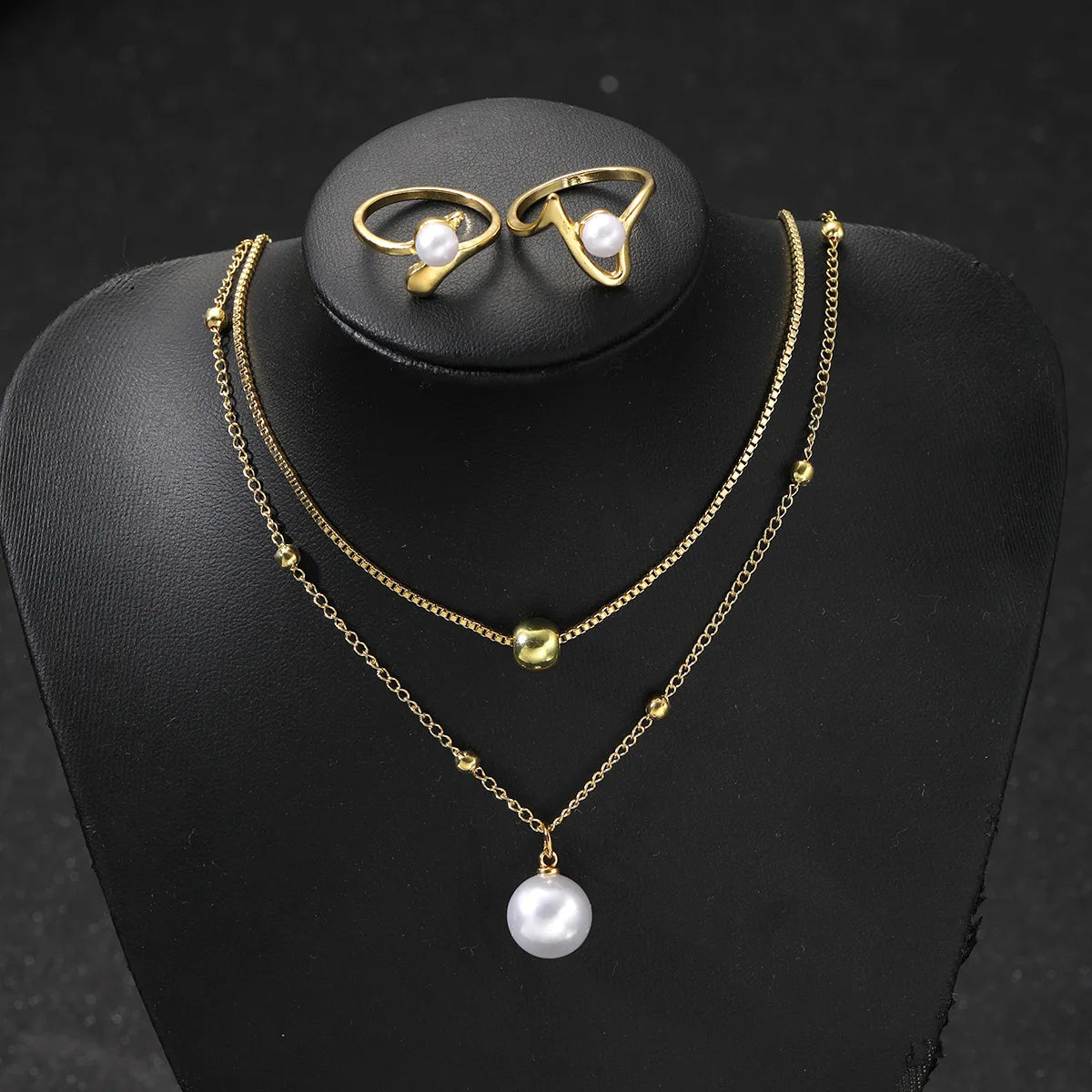 Neue Einfache Runde Perle Linie Imitation Perle Ringe Ohrringe Anhänger Halskette Vier-Stück Sets für Frauen Trend Jewerly Set Paty geschenk