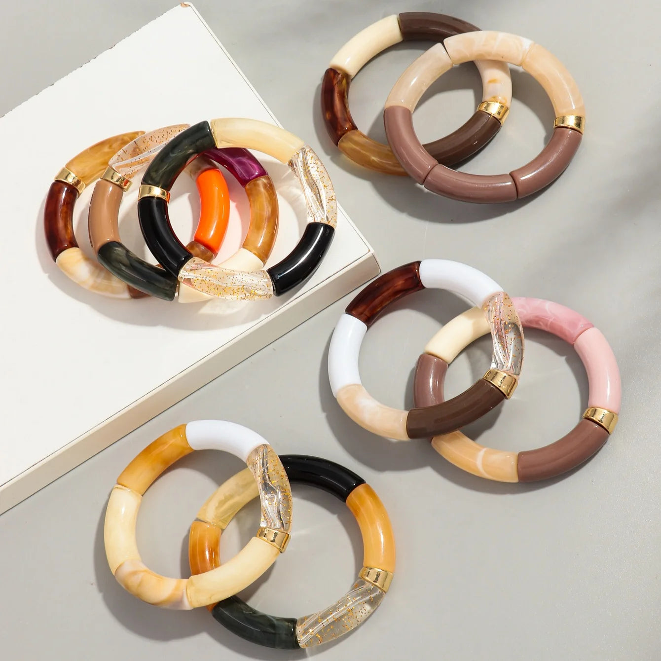Bohomia Acryl-Design-Stil, klobiges Bambus-Stapelarmband für Damen, Boho, elastisch, bunt, Röhrenperlen, Armbänder 2024, Schmuck