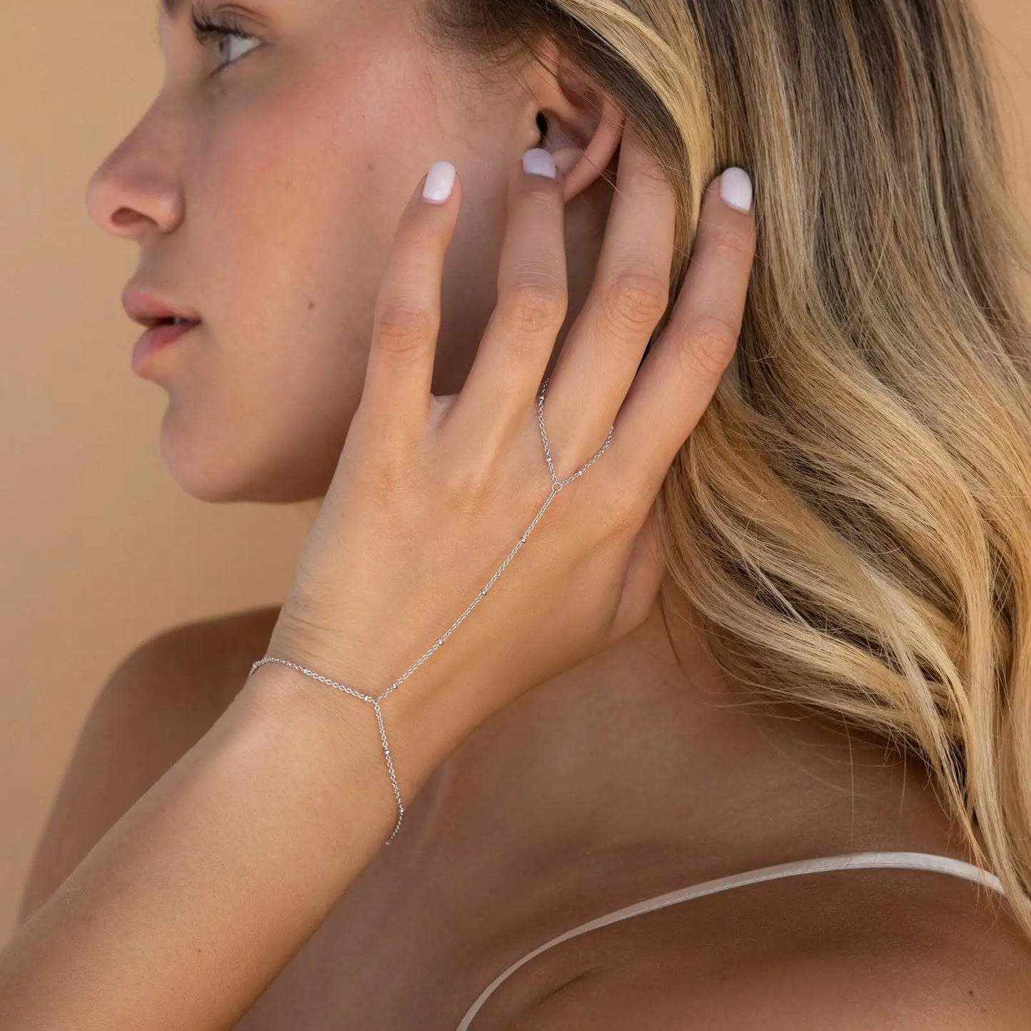 LATS Neues Böhmen-Kristall-Armband für Frauen, einfache dünne Kette, Finger-Hand-Schmuck, Accessoires, Geschenk